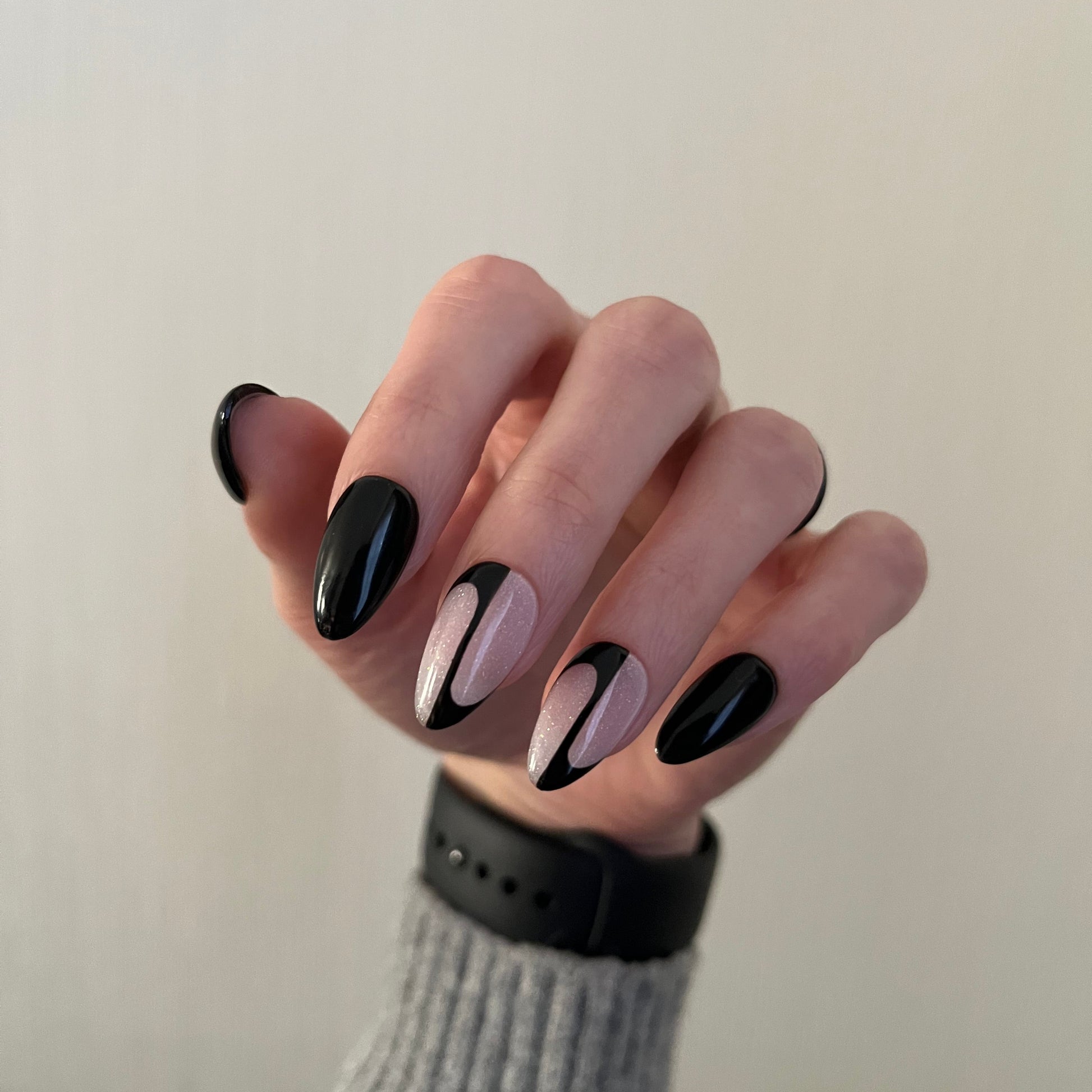 Noir Symmetry