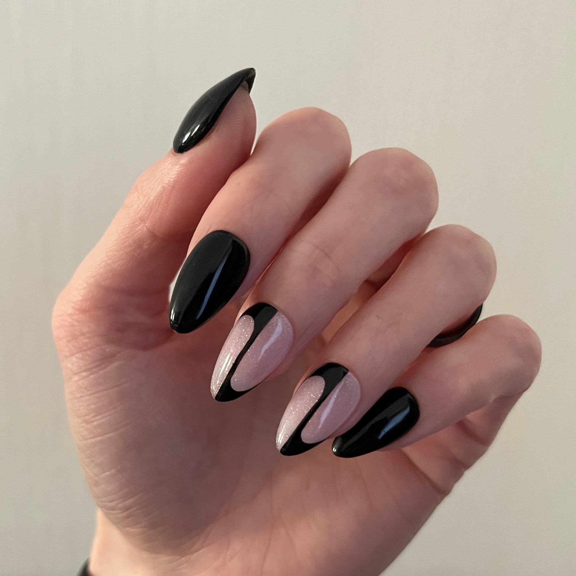 Noir Symmetry